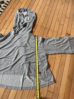 PEACE LOVE WORLD 🩶 Light Gray Hooded Sweat Top with Red Accent